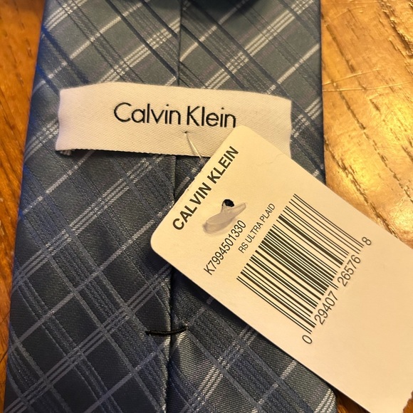 Calvin Klein Mens 100% Silk Tie Plaid NEW! - Picture 2 of 6